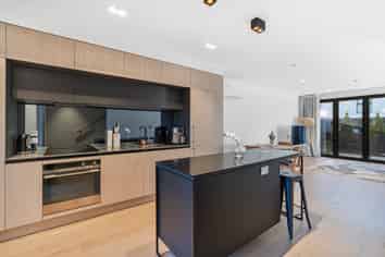 8/33 Kilmore Street, Christchurch Central