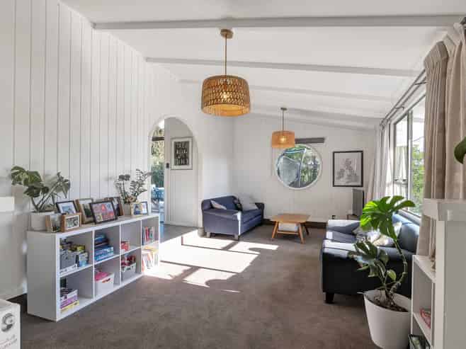 62d Poplar Grove, Whalers Gate