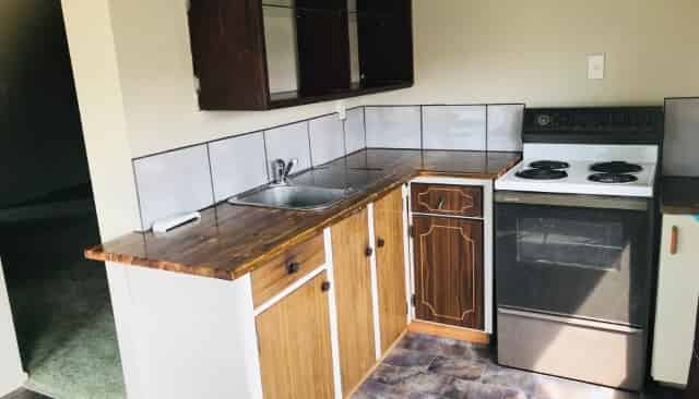 Flat 2/15 Wakanui Road, Ashburton