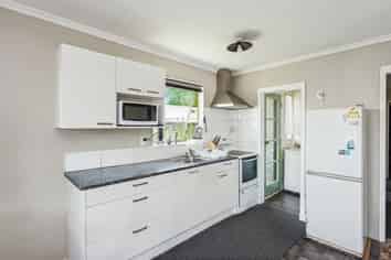 Manawatu / Whanganui - Address withheld