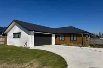 4 Rayner Lane, Marton