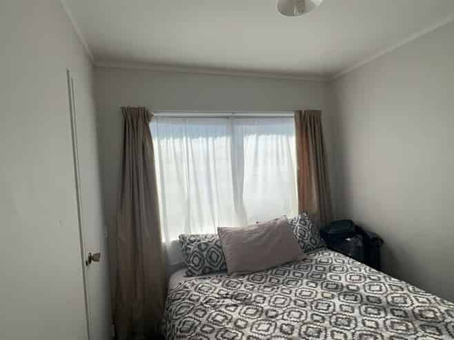 103 Flat Bush Road, Clover Park