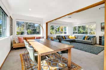 400 Frimley Road, Frimley