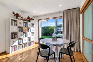 400 Frimley Road, Frimley