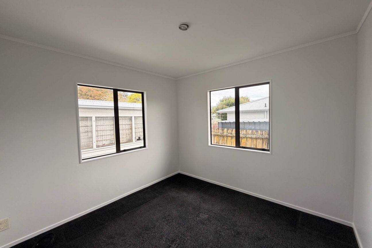 House in Waitākere Ranges, Glen Eden - View 5