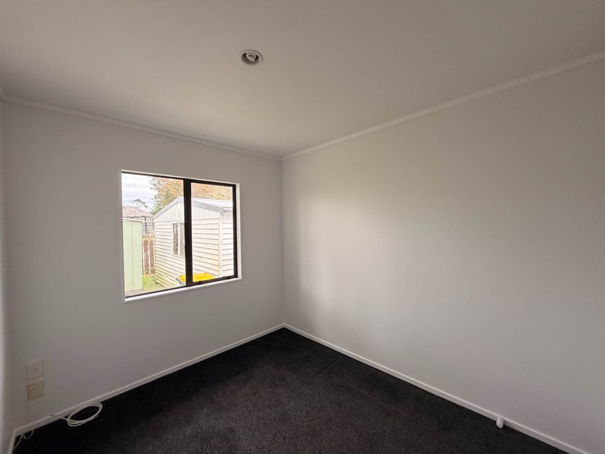 One Bedroom Flat with potential in Prime Glend... - Skats 6