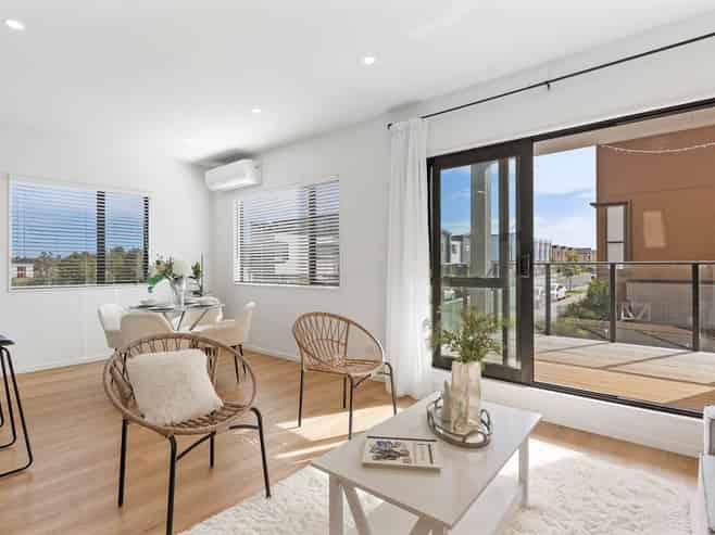 64 Whakatupu Road, Flat Bush