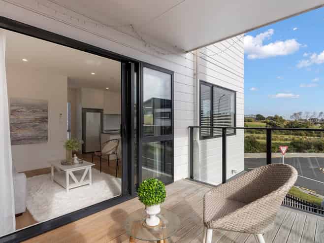 64 Whakatupu Road, Flat Bush