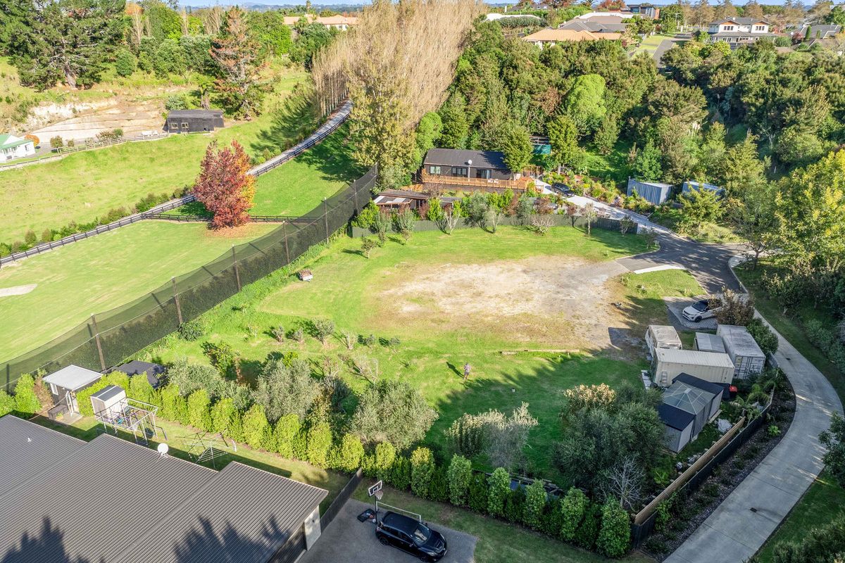 A Rare Development Opportunity in Pyes Pa – pohled 5