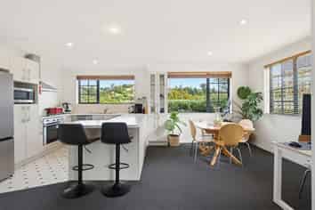 6 Valley Heights Road, Stepneyville