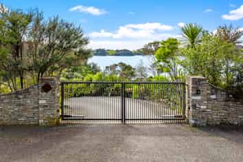 58 Ridge Road, Mahurangi East
