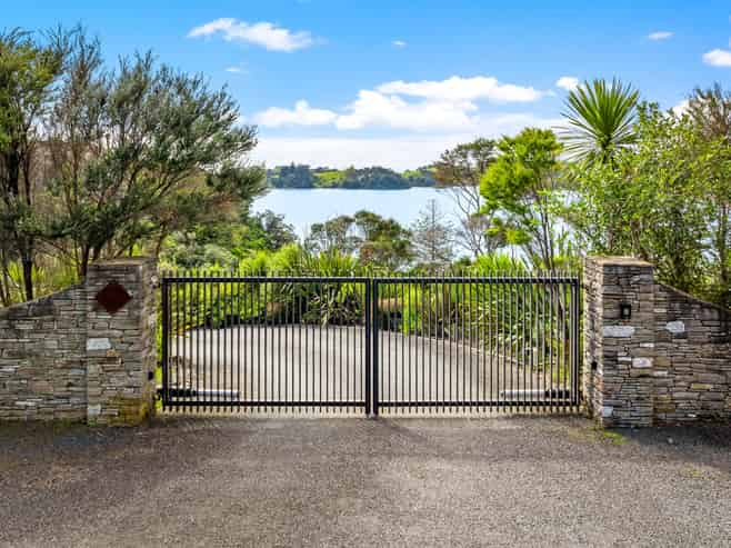 58 Ridge Road, Mahurangi East