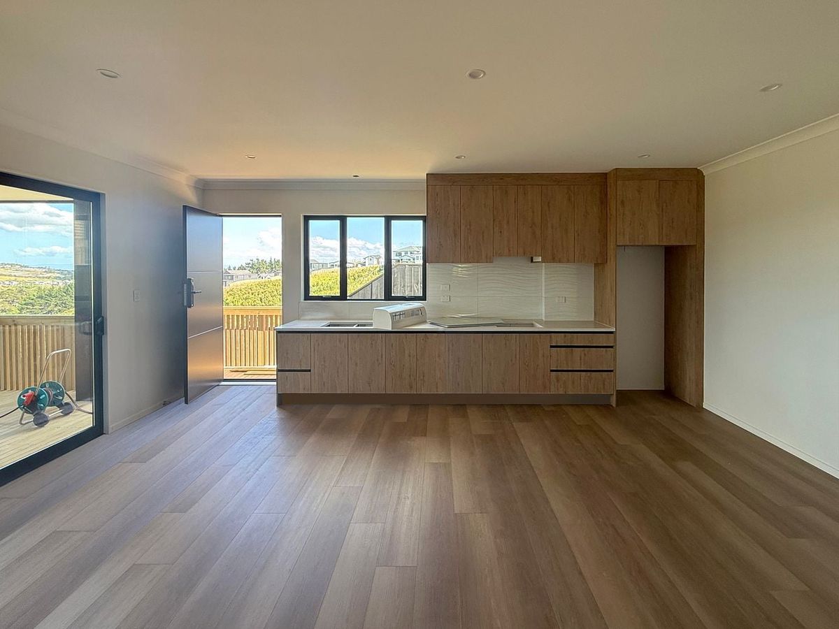 Spacious 3-Bedroom Unit with Stunning Views, Flat Bush