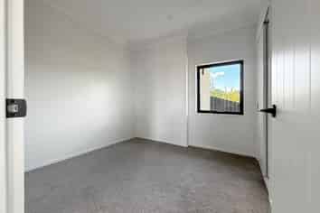 30 Ridgehill Rise, Flat Bush