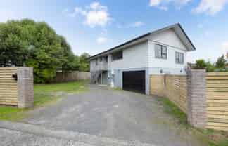 67 Meadowvale Rise, Titirangi