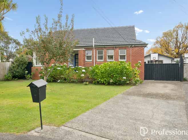 6 Anson Grove, Naenae