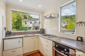 1/102 Horoeka Street, Stokes Valley