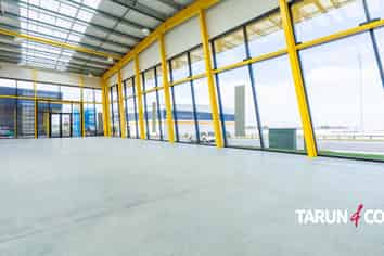 Premium Showroom Warehouse - Penrose
