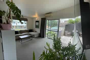 12 Nevada Drive, Merrilands