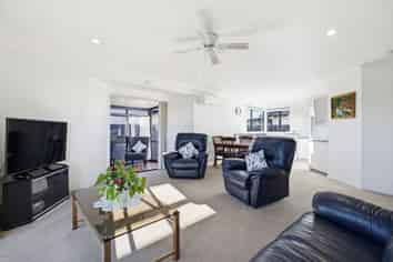 3 Burleigh Road, Redwoodtown
