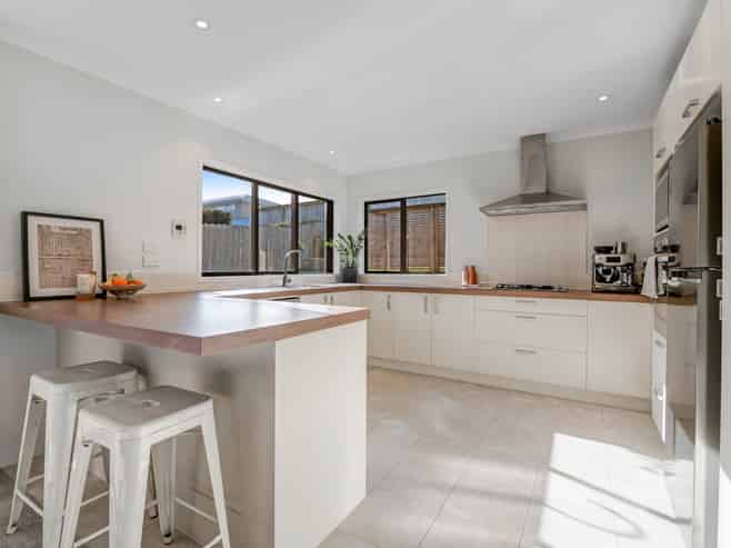 5 Barnacle Rise, Red Beach