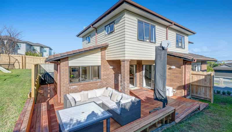 5 Barnacle Rise, Red Beach
