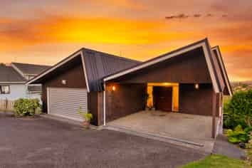 113 Sunset Road, Totara Vale, Totara Vale