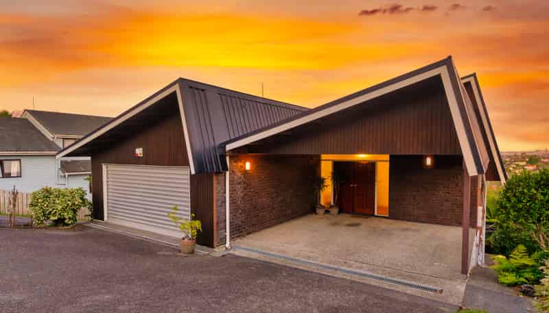 113 Sunset Road, Totara Vale, Totara Vale