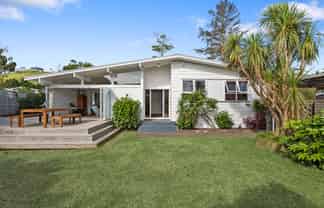 27 Wallace Road, Mangere Bridge