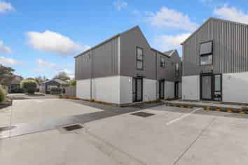 1/32 Frederick Street, Waltham