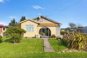 15 Burns Street, Mataura