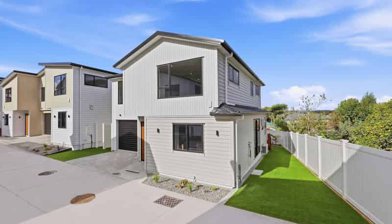 21 & 23 Putini Road, Mangere Bridge