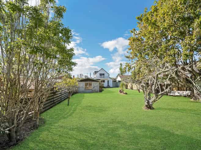 125 Portage Road, New Lynn