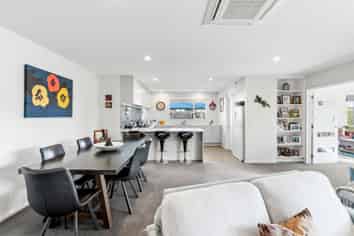 16 Cassini Place, LEESTON