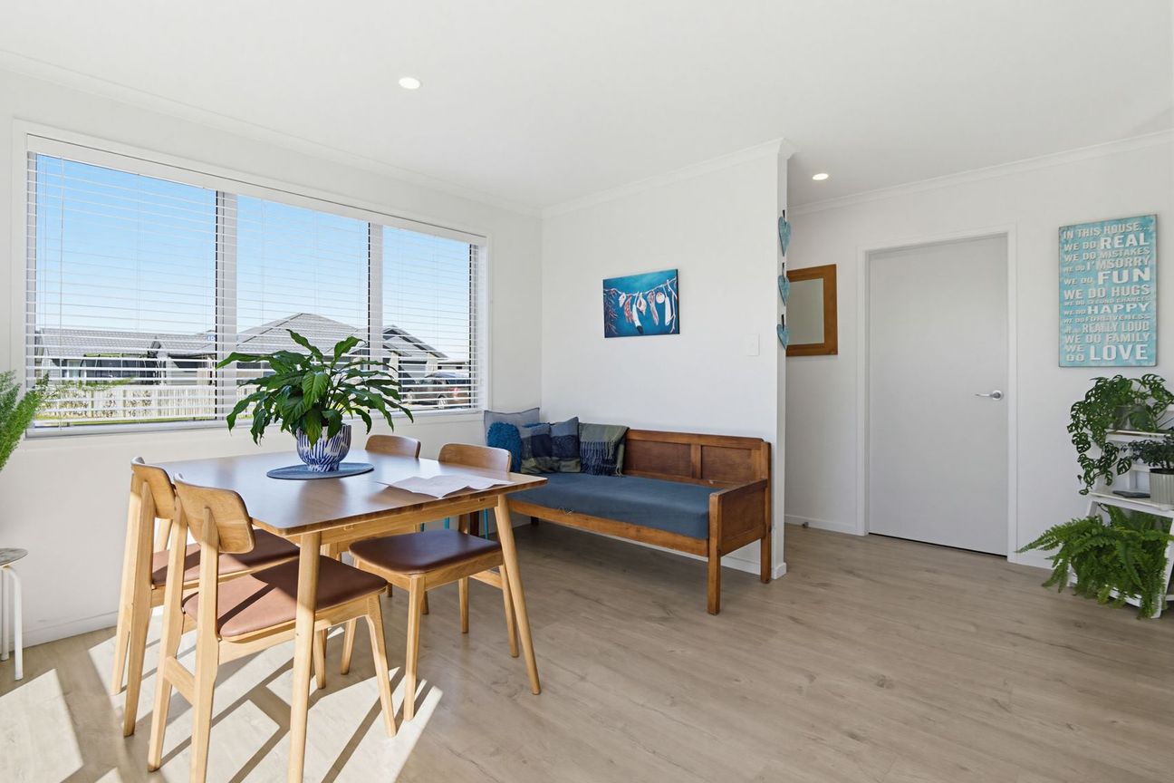The Advantage of Four Bedrooms - Widok 4