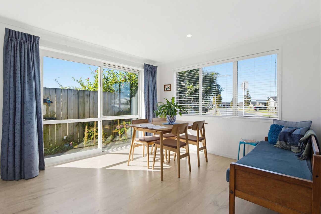 The Advantage of Four Bedrooms - Widok 5