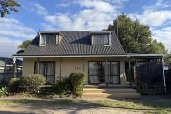 301c Sylvia Road, Whangamata
