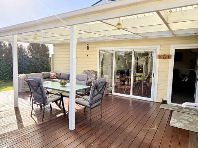 133 Ferry Road, Richmond
