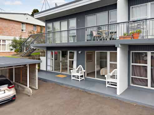1/23b Hillsborough Road, Hillsborough