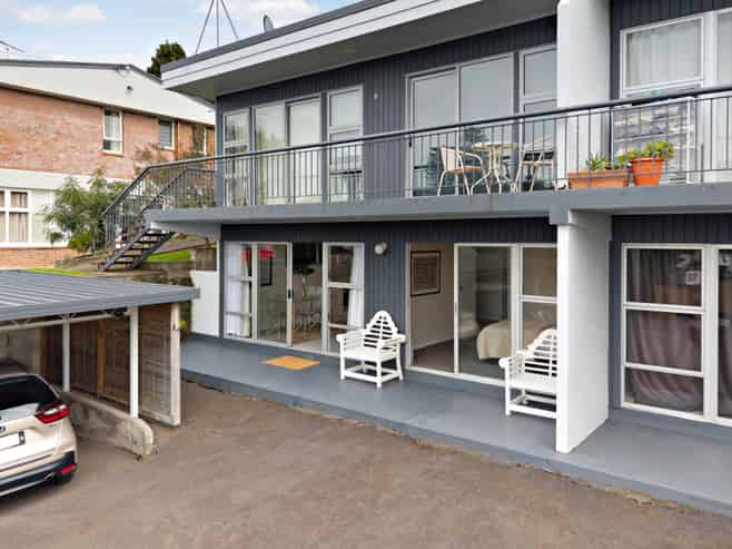 1/23b Hillsborough Road, Hillsborough