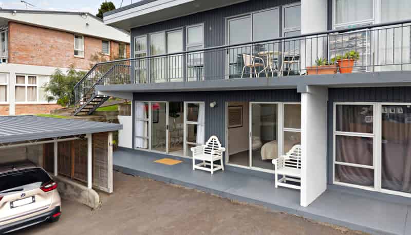 1/23b Hillsborough Road, Hillsborough