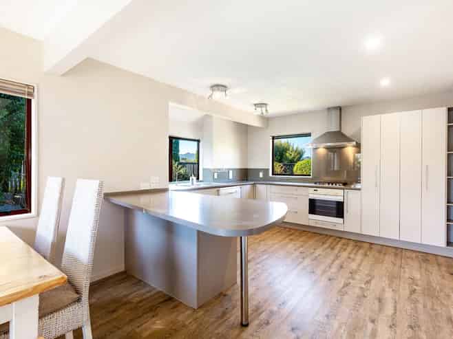 16 James Cook Drive, Whitby
