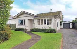 302 McLean Street, Hastings