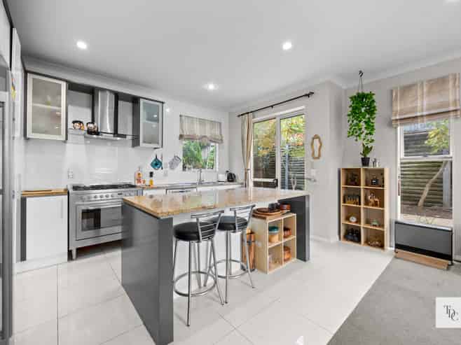47 Coachman Drive, Flat Bush
