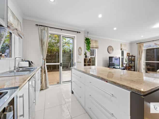 47 Coachman Drive, Flat Bush