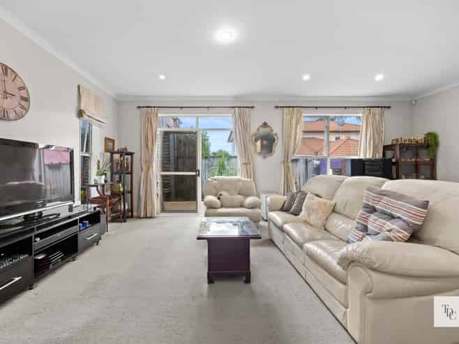 47 Coachman Drive, Flat Bush