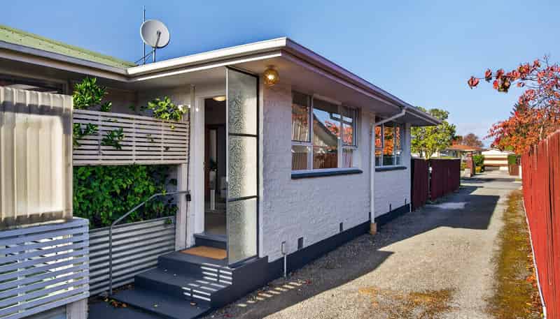 Flat 2/33 Eastling Street, Bishopdale