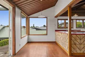 1/54 Ngamotu Road, Hilltop