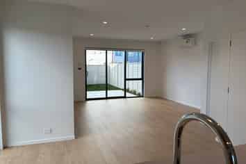 131 WAITUARUA DRIVE "Waiata Shores", Conifer Grove
