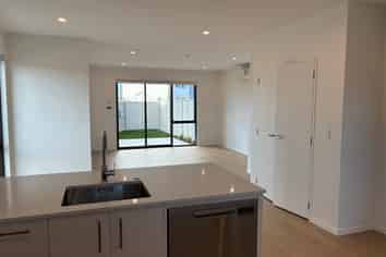 131 WAITUARUA DRIVE "Waiata Shores", Conifer Grove